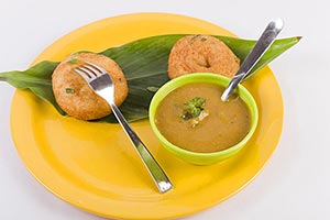 Arranging ; Banana Leaf ; Bowl ; Close-up ; Color 