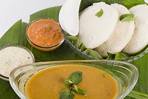 Arranging ; Background ; Banana Leaf ; Bowl ; Chut