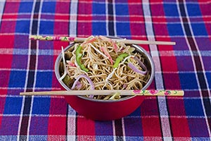 Arranging ; Bowl ; Chinese ; Chopsticks ; Close-Up