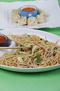 Arranging ; Bowl ; Chinese ; Chopsticks ; Chutney 