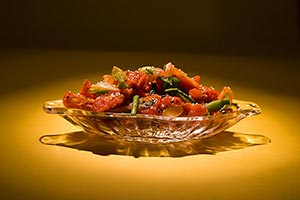 Arranging ; Bowl ; Chilly ; Close-Up ; Color Image