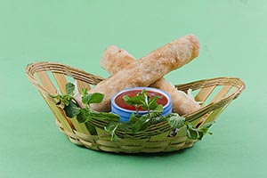 Arranging ; Basket ; Bowl ; Chinese ; Chutney ; Cl