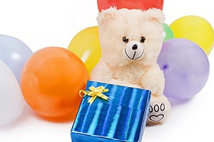 Balloon ; Birthday ; Box ; Celebrations ; Close-up