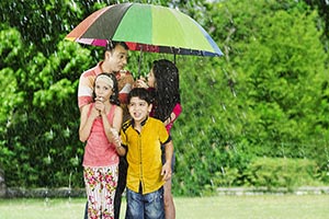 Parents Children Park Rain Umbrella, Eating Icecre