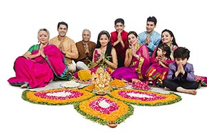 Joint Family Greeting Prayer Rangoli Diwali Festiv