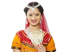 Gujrati Woman Showing Indian Currency Notes