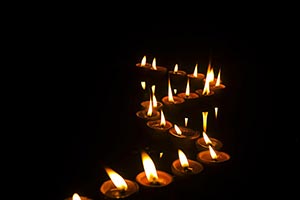 Arranging ; Black background ; Burning ; Celebrati