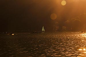 Beauty In Nature ; Boat ; Boating ; Color Image ; 