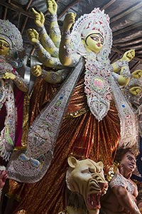 Bengali ; Celebrations ; Color Image ; Customs and