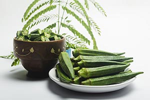 Abundance ; Arranging ; Bowl ; Chopping ; Close-Up