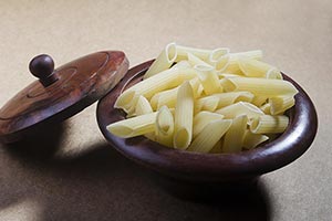 Abundance ; Arranging ; Bowl ; Close-Up ; Color Im