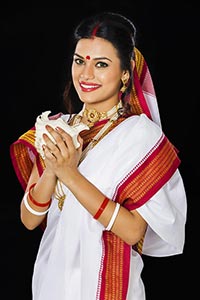 Indian Bengali Woman Worship