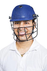 1 Person Only ; 20-25 Years ; Batsman ; Close-Up ;