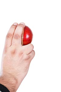 1 Person Only ;  Ball ;  Bowler ;  Close-Up ;  Col