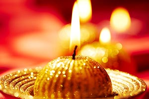Burning ; Candles ; Celebrations ; Close-Up ; Colo
