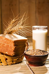 Abundance ; Arranging ; Basket ; Bowl ; Bread ; Br