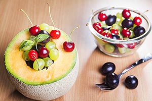 Bowl ; Cherry ; Close-Up ; Color Image ; Delicious