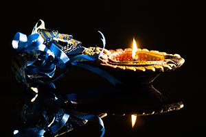 Black background ; Burning ; Celebrations ; Close-