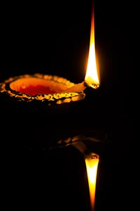 Black background ; Burning ; Celebrations ; Close-