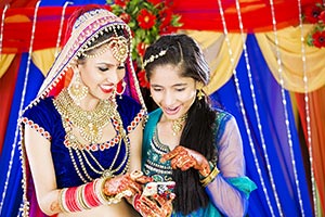 Bride Sister Mobile Chatting