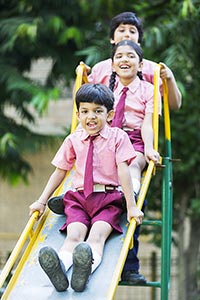 3-5 People ; Boys ; Classmate ; Color Image ; Crea