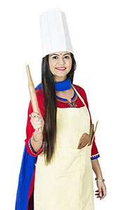 1 Person Only ; 25-30 Years ; Adult Woman ; Apron 