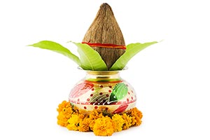 Aarti ; Arranging ; Celebrations ; Ceremony ; Clos