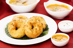 Arranging ; Bowl ; Chutney ; Close-Up ; Coconut ; 