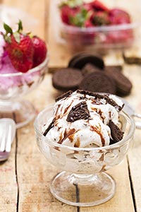 Arranging ; Biscuit ; Bowl ; Butterscotch ; Chocol