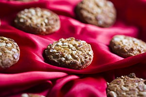 Abundance ; Arranging ; Bakery ; Biscuit ; Close-U