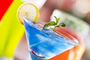 Bar ; Beverage ; Celebrations ; Close-Up ; Cold Dr