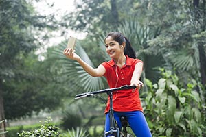 1 Person Only ; Bicycle ; Camera ; Casual Clothing