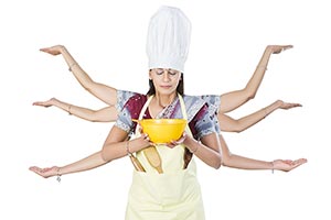 1 Person Only ; 30-40 Years ; Adult Woman ; Apron 