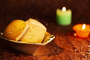 Arranging ; Bakery ; Biscuit ; Bowl ; Burning ; Ca